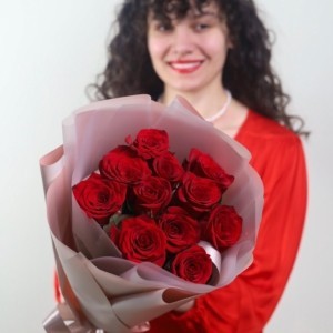 Букет красных голландских роз