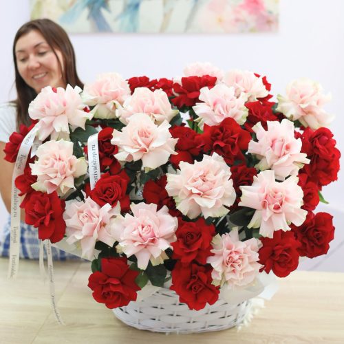 Большая корзина французских роз