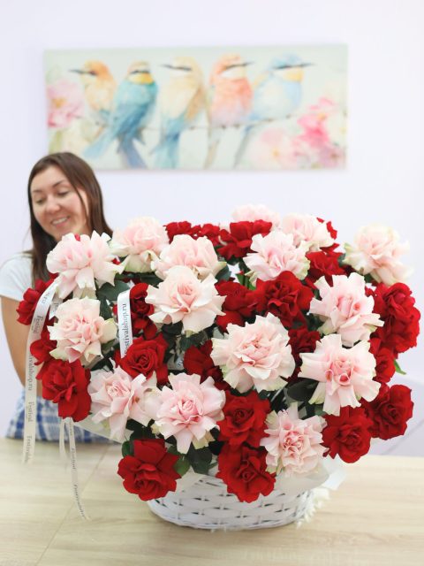 Большая корзина французских роз