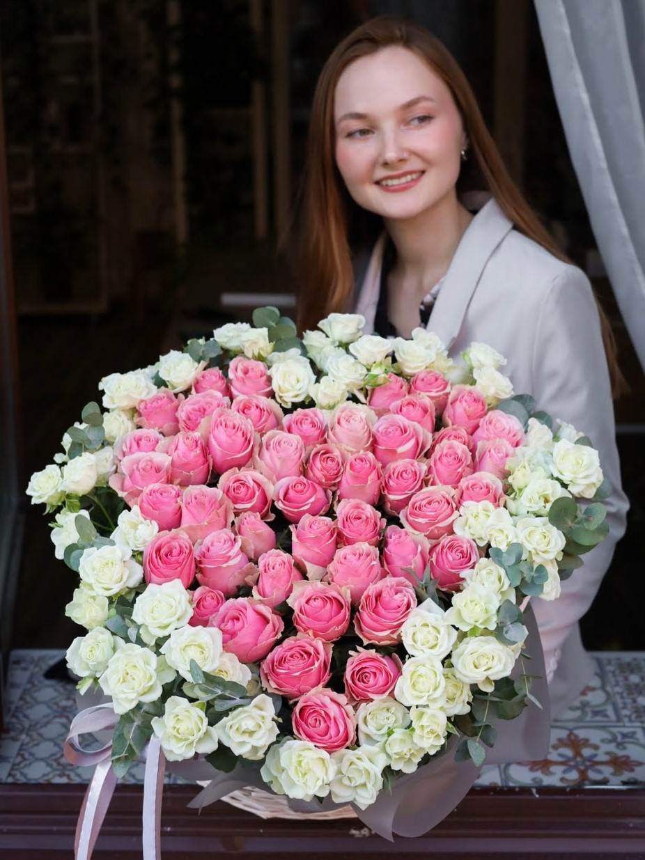 Корзина "Сердце из роз"