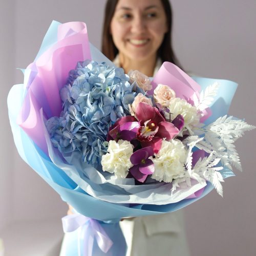 Авторский букет с орхидеей и папоротником