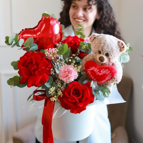 Большая подарочная композиция с мишкой