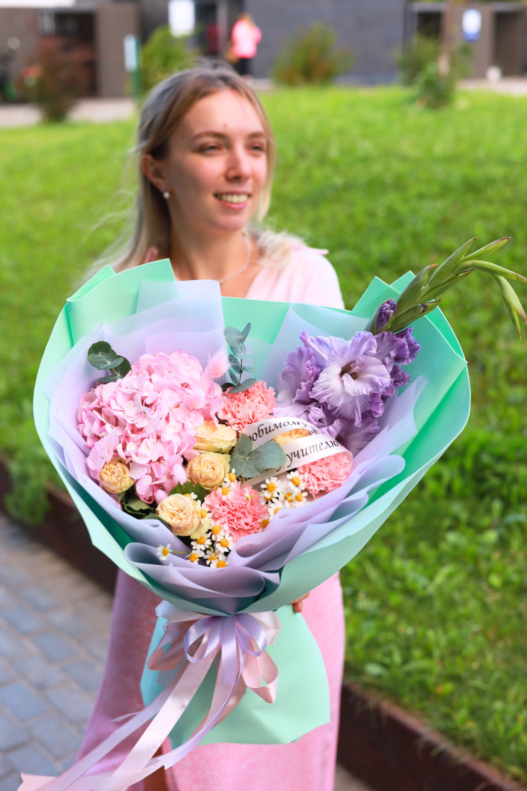 Лавандовый букет с гладиолусом — изображение 3