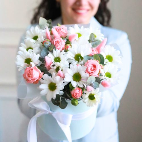 Композиция с розочками и хризантемами