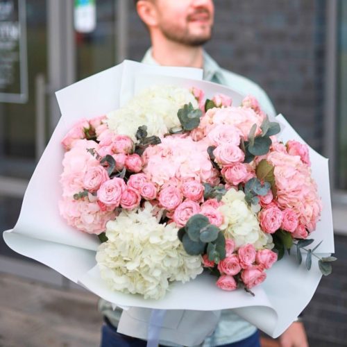 Роскошный нежный букет "Небо весны"