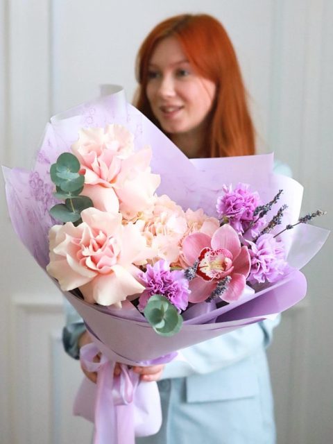 Лавандовый букет с французскими розами