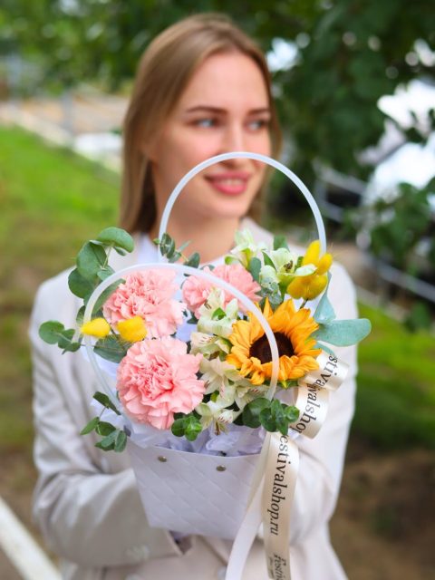 Чудесная сумка с подсолнухом